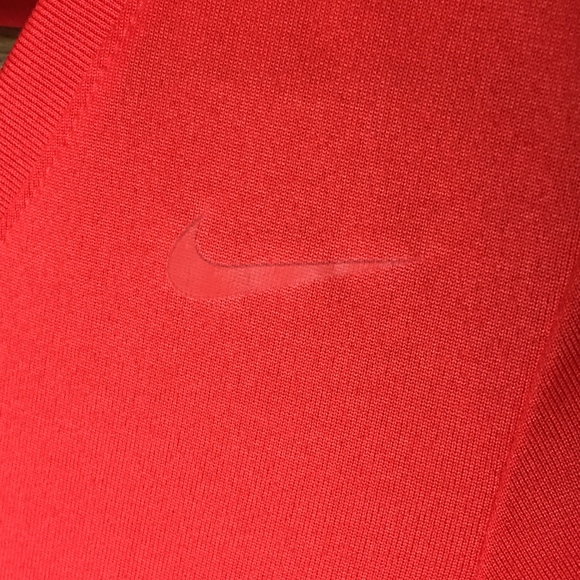 Nike V-Neck Short Sleeve Women (S) - Picture 4 of 5